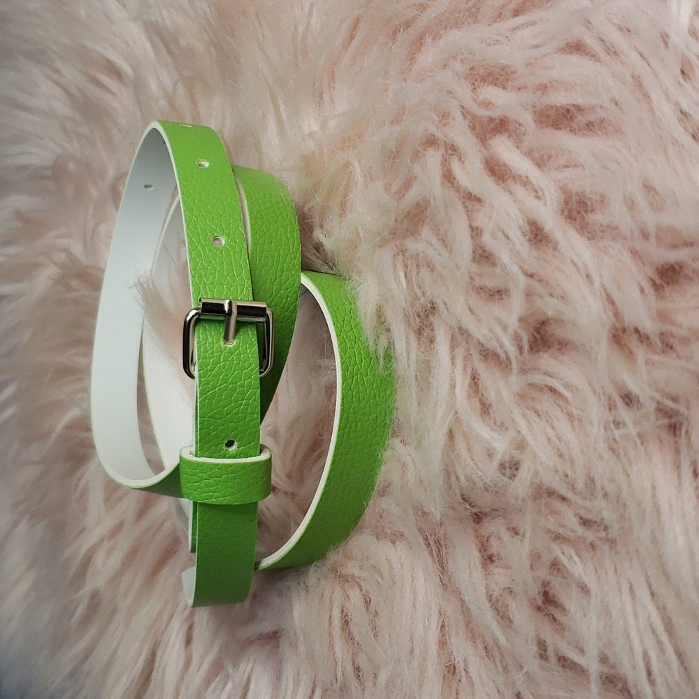 🛍🛍Nwt lime green trendy color belt 39" in